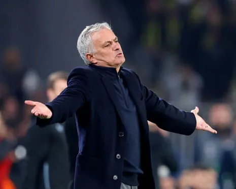 Benfica Involved in Discussions to Hire Mourinho Following Termination of Former Manager